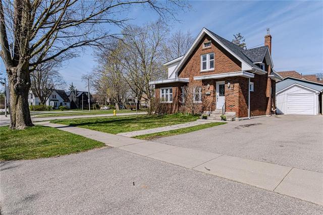 11 Devonshire Avenue, House detached with 3 bedrooms, 1 bathrooms and 4 parking in Brantford ON | Image 12