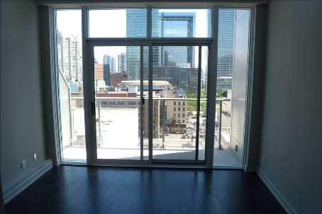 lph26 - 21 Nelson St, Condo with 1 bedrooms, 2 bathrooms and 1 parking in Toronto ON | Image 5