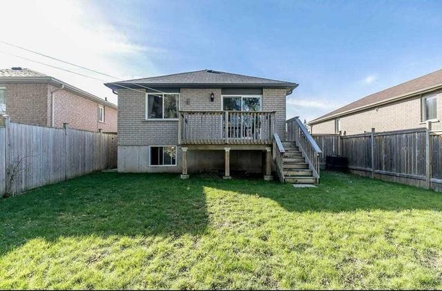 main - 23 Loon Ave, House detached with 3 bedrooms, 1 bathrooms and 2 parking in Barrie ON | Image 3