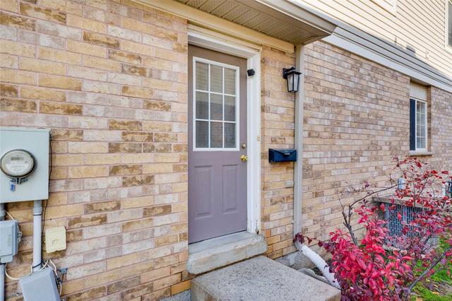 34 - 430 Mapleview Dr E, Townhouse with 3 bedrooms, 2 bathrooms and 2 parking in Barrie ON | Image 12