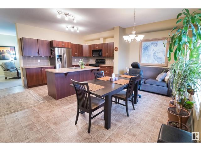 4467 Mccrae Av Nw, House attached with 3 bedrooms, 2 bathrooms and null parking in Edmonton AB | Image 10