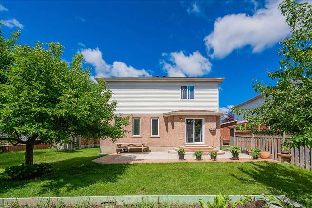 78 Clairfields Dr W, House detached with 3 bedrooms, 3 bathrooms and 4 parking in Guelph ON | Image 24