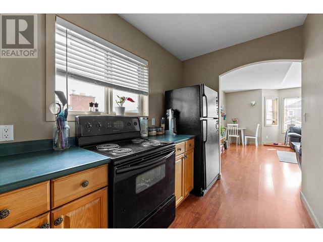836 Patterson Avenue, House detached with 4 bedrooms, 2 bathrooms and 5 parking in Kelowna BC | Image 26