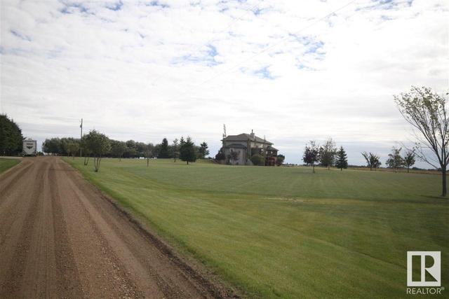 54517 Range Road 260, House detached with 6 bedrooms, 4 bathrooms and null parking in Sturgeon County AB | Image 25