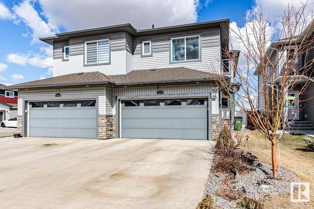 2444 17 Av Nw, House semidetached with 4 bedrooms, 3 bathrooms and null parking in Edmonton AB | Image 2
