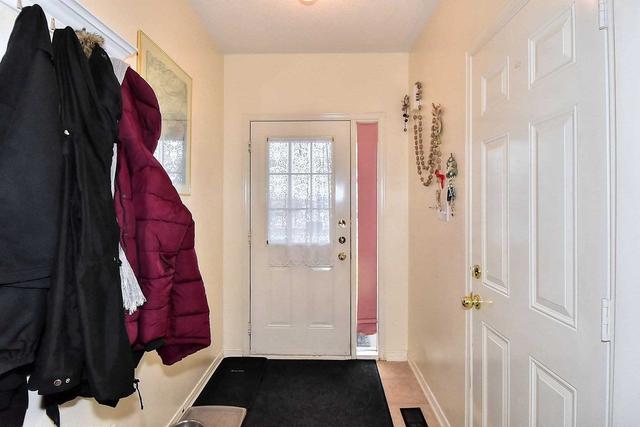 54 Keystar Crt, House attached with 3 bedrooms, 3 bathrooms and 3 parking in Vaughan ON | Image 19