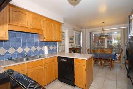 81 Windrush Tr, House detached with 4 bedrooms, 3 bathrooms and 4 parking in Toronto ON | Image 5