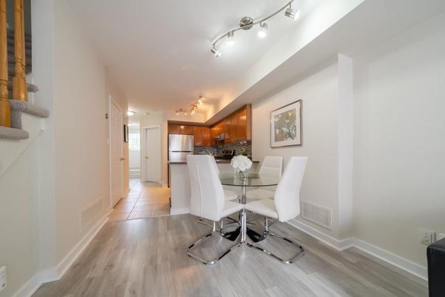 95 - 65 Turntable Cres, Townhouse with 3 bedrooms, 2 bathrooms and 1 parking in Toronto ON | Image 5
