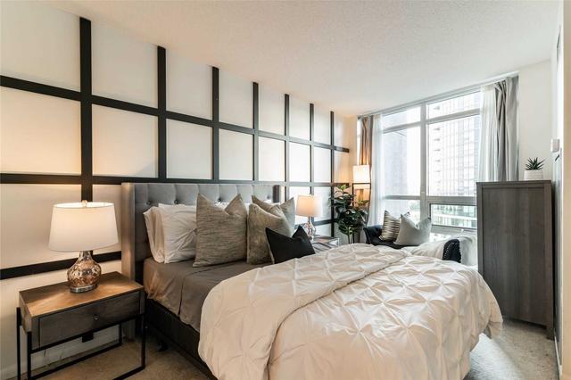 1010 - 215 Fort York Blvd, Condo with 2 bedrooms, 2 bathrooms and 1 parking in Toronto ON | Image 19