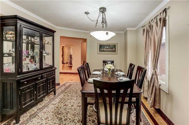 28 Mandel Cres, House detached with 4 bedrooms, 4 bathrooms and 3 parking in Richmond Hill ON | Image 6