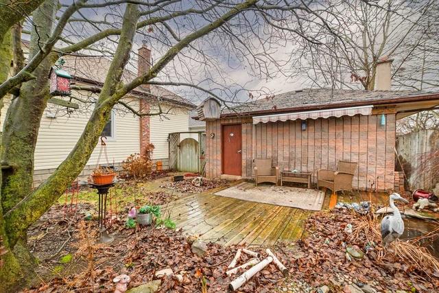 710 Niagara St, House detached with 3 bedrooms, 1 bathrooms and 6 parking in St. Catharines ON | Image 32