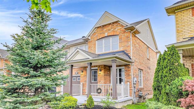 25 Dougherty Cres, House attached with 3 bedrooms, 3 bathrooms and 3 parking in Whitchurch Stouffville ON | Card Image