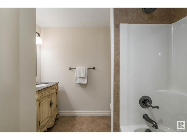212 - 10142 111 St Nw, Condo with 2 bedrooms, 2 bathrooms and 2 parking in Edmonton AB | Image 22