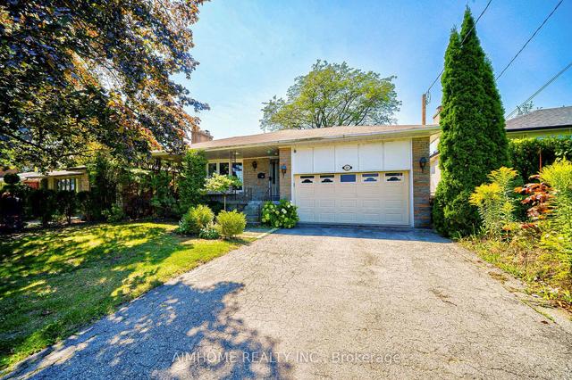 40 Page Ave, House detached with 3 bedrooms, 3 bathrooms and 6 parking in Toronto ON | Image 12