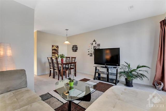 258 Shanly Private, Townhouse with 2 bedrooms, 2 bathrooms and 1 parking in Ottawa ON | Image 10