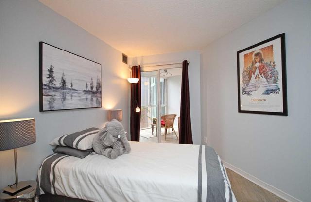 628 - 801 King St W, Condo with 2 bedrooms, 2 bathrooms and 1 parking in Toronto ON | Image 12