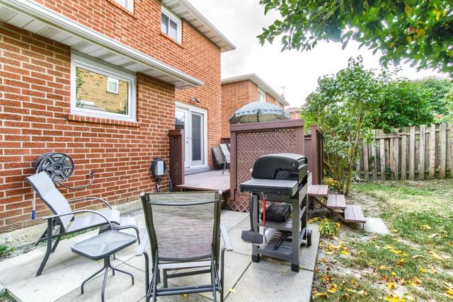 73 Reynier Dr, House detached with 3 bedrooms, 3 bathrooms and 4 parking in Brampton ON | Image 35