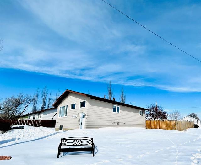 126 1 Avenue E, House detached with 4 bedrooms, 1 bathrooms and null parking in Cereal AB | Image 23