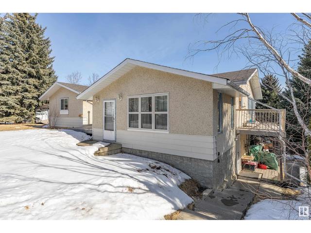 26 Louisbourg Pl, House detached with 4 bedrooms, 3 bathrooms and 6 parking in St. Albert AB | Image 2