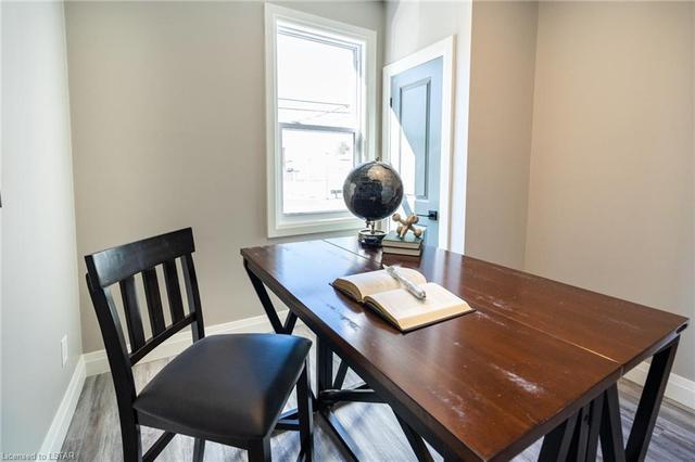 198 Simcoe Street, House detached with 3 bedrooms, 2 bathrooms and null parking in London ON | Image 5
