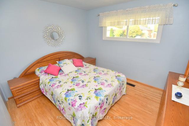 195 West 33rd St, House detached with 3 bedrooms, 1 bathrooms and 5 parking in Hamilton ON | Image 10
