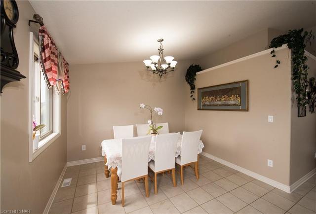8654 Mcgarry Drive, House detached with 5 bedrooms, 3 bathrooms and 5 parking in Niagara Falls ON | Image 13