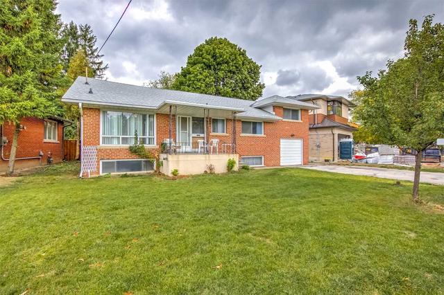 146 Yorkview Dr, House detached with 3 bedrooms, 3 bathrooms and 3 parking in Toronto ON | Image 8