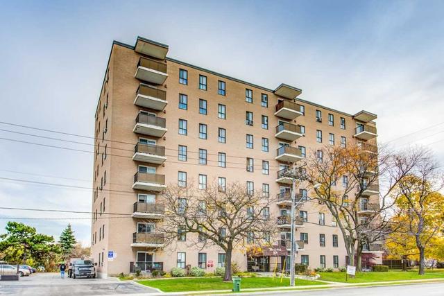 306 - 1101 Pharmacy Ave, Condo with 3 bedrooms, 2 bathrooms and 1 parking in Toronto ON | Image 1