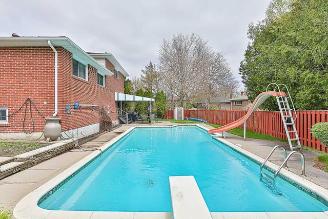 26 Solway Crt, House detached with 4 bedrooms, 3 bathrooms and 4 parking in Toronto ON | Image 29