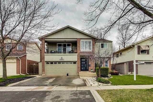 2440 Cavendish Dr, House detached with 4 bedrooms, 3 bathrooms and 4 parking in Burlington ON | Image 1