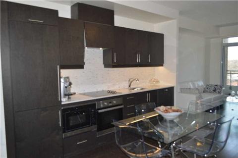 404 - 23 Glebe Rd, Condo with 2 bedrooms, 2 bathrooms and 1 parking in Toronto ON | Image 7