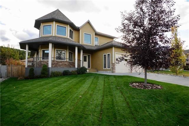 1369 Southview Dr, House detached with 3 bedrooms, 4 bathrooms and 2 parking in Cranbrook BC | Image 1