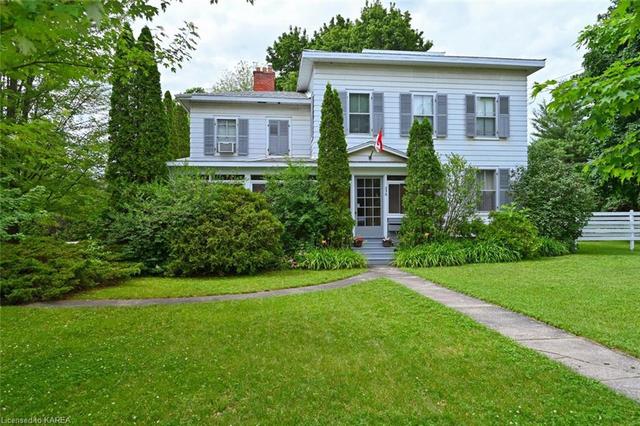 236 King Street E, House detached with 5 bedrooms, 2 bathrooms and 7 parking in Brockville ON | Image 14