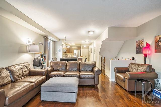 500 Reardon Private, House attached with 2 bedrooms, 2 bathrooms and 1 parking in Ottawa ON | Image 7