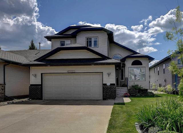 10741 72 Avenue, House detached with 4 bedrooms, 3 bathrooms and 4 parking in Grande Prairie AB | Image 1