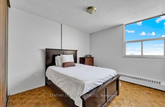 1406 - 2645 Kipling Ave, Condo with 3 bedrooms, 2 bathrooms and 2 parking in Toronto ON | Image 4