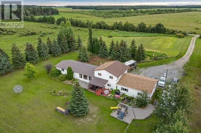 64034 Township 38 4, House detached with 4 bedrooms, 3 bathrooms and null parking in Clearwater County AB | Image 2