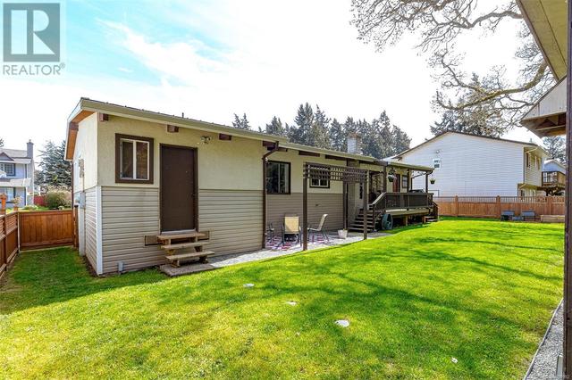 2958 Gladeson Lane, House detached with 3 bedrooms, 2 bathrooms and 2 parking in Colwood BC | Image 24
