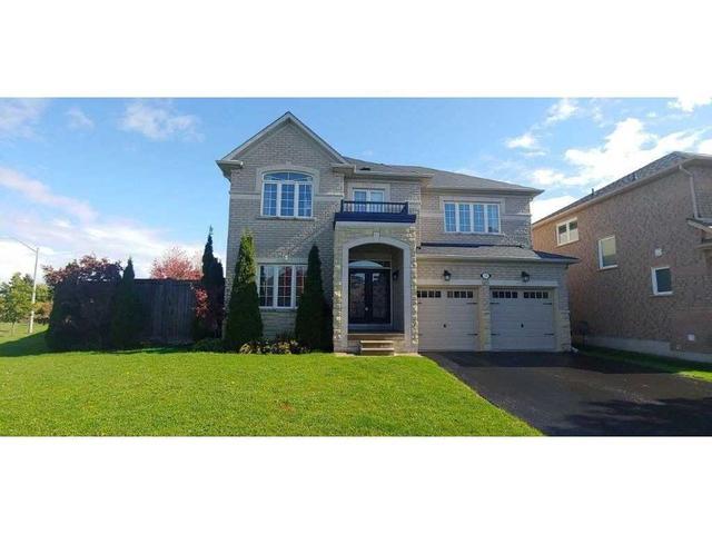 22 Mowat Cres, House detached with 4 bedrooms, 3 bathrooms and 8 parking in Halton Hills ON | Image 1