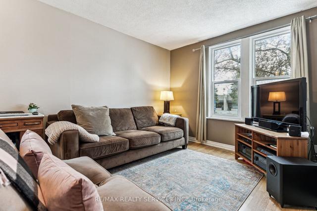 82 Rosedale Ave W, House semidetached with 3 bedrooms, 1 bathrooms and 3 parking in Brampton ON | Image 19
