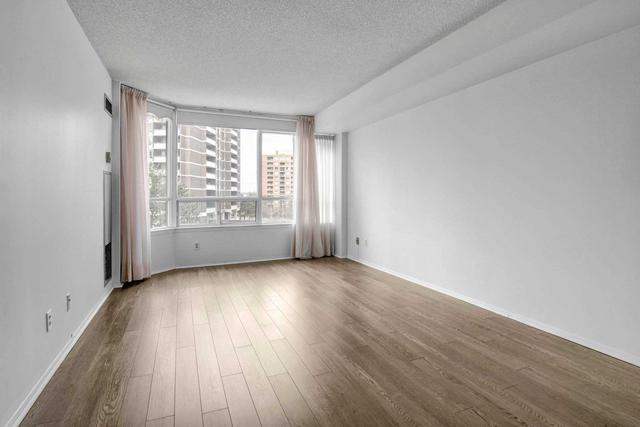 502 - 1101 Steeles Ave W, Condo with 2 bedrooms, 2 bathrooms and 1 parking in Toronto ON | Image 2