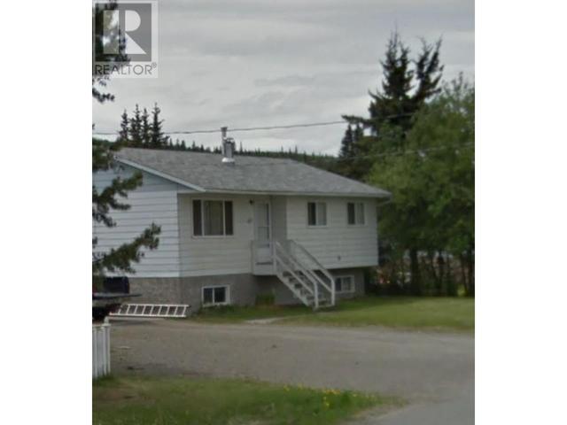 312 W 2nd Street, House detached with 3 bedrooms, 2 bathrooms and null parking in Vanderhoof BC | Image 1