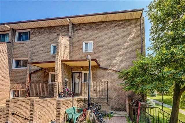 26 - 91 Muir Dr, Townhouse with 3 bedrooms, 2 bathrooms and 1 parking in Toronto ON | Image 2