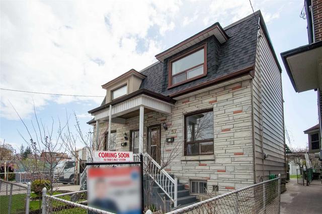 37 Essex St, House semidetached with 3 bedrooms, 3 bathrooms and 1 parking in Toronto ON | Image 23