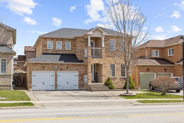 440 Woodspring Ave, House detached with 4 bedrooms, 4 bathrooms and 5 parking in Newmarket ON | Image 1