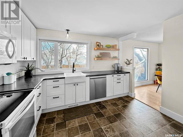 1960 Hillcrest Drive, House detached with 4 bedrooms, 3 bathrooms and null parking in Swift Current SK | Image 16