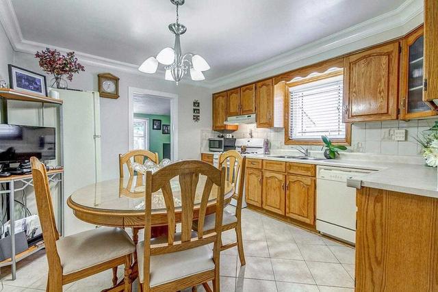 61 Torrens Ave, House detached with 3 bedrooms, 2 bathrooms and 7 parking in Toronto ON | Image 6