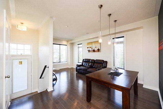 1 - 3380 Thomas St, Townhouse with 3 bedrooms, 4 bathrooms and 2 parking in Mississauga ON | Image 9