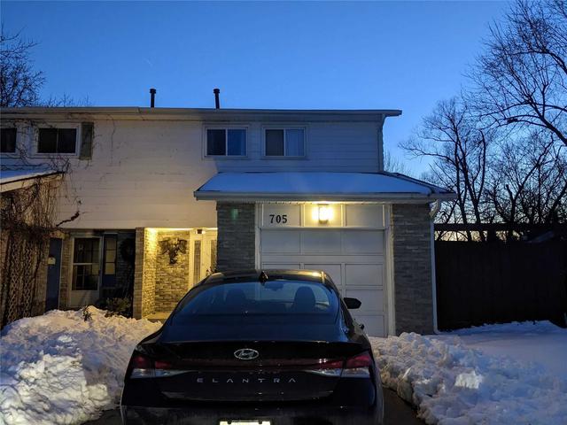705 Nairn Crt, House semidetached with 0 bedrooms, 1 bathrooms and 1 parking in Oshawa ON | Image 1