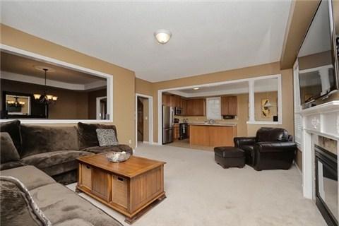 1012 Coyston Dr, House detached with 4 bedrooms, 3 bathrooms and 2 parking in Oshawa ON | Image 3